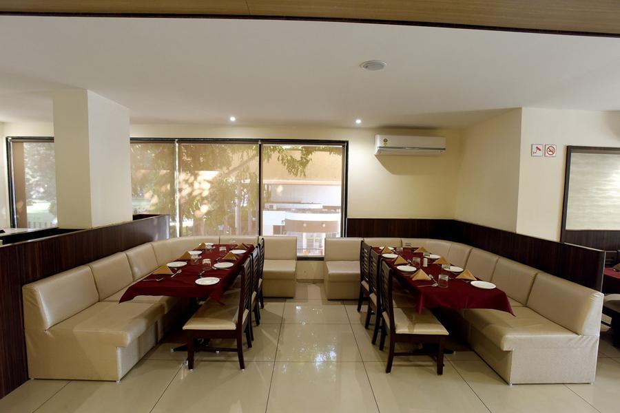 Hotel Sach Regency Anand Luaran gambar