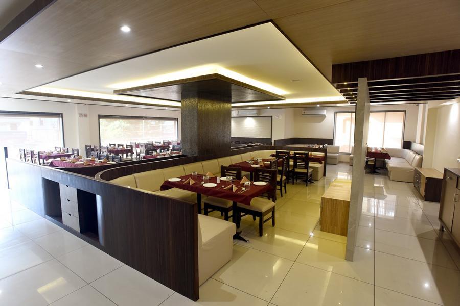 Hotel Sach Regency Anand Luaran gambar