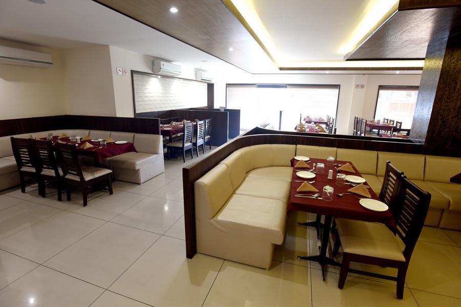 Hotel Sach Regency Anand Luaran gambar